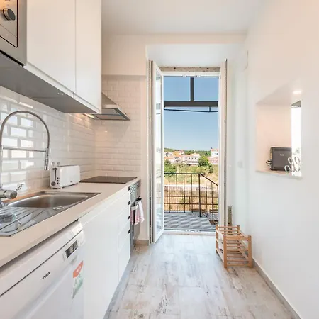 Guestready - Mosaic Terrace Лиссабон